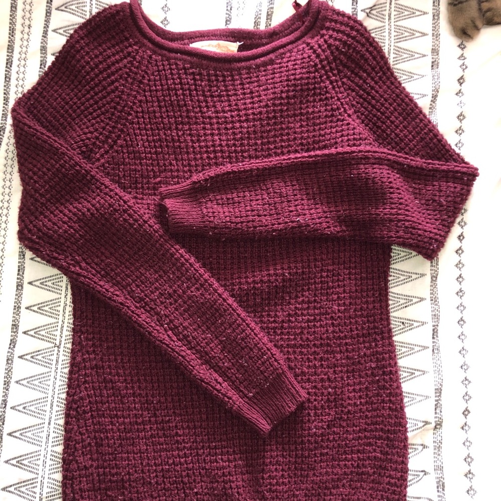 Maroon sweater